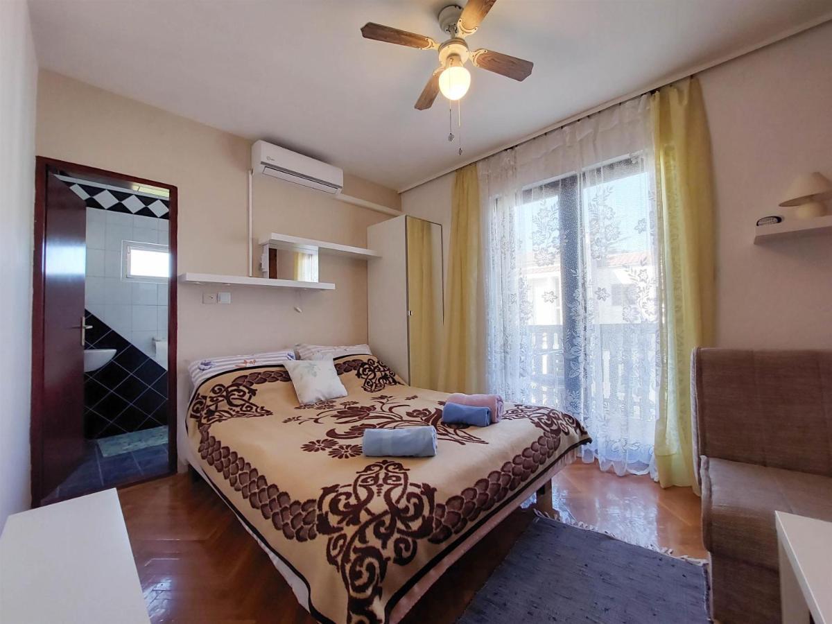 Apartment And Room Marica Punat Kültér fotó